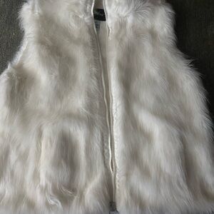 Metrostyle Cream Faux Fur Vest